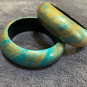 🌸 Beautiful Wooden Bangles (one pair)